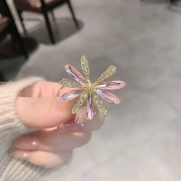 Crystal Daisy Flower Brooch (M)