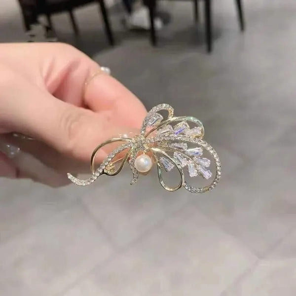 Rhinestone Brooch (C)