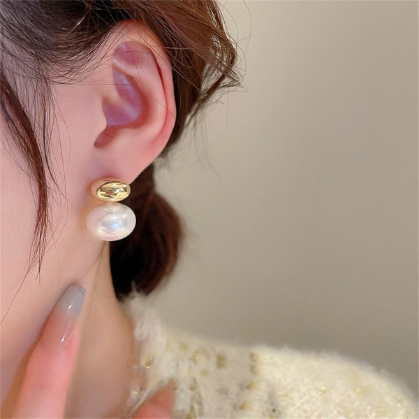 Off White Gold Blossom Bites