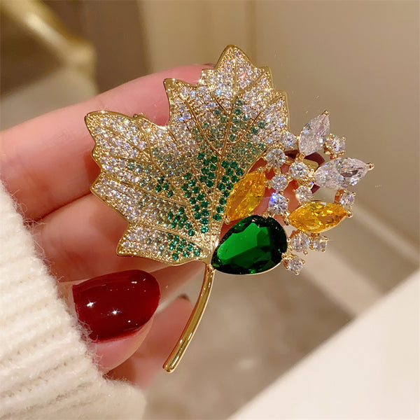 Fashion Brooch Elegant Crystal Maple Leaf