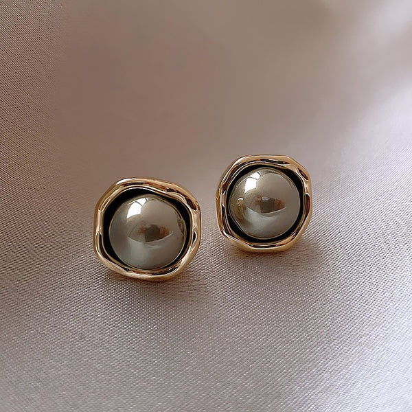 Grey Pearl Studs