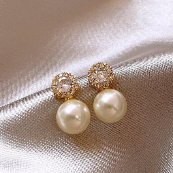 Simple Inlaid Zircon Round Pearl Golden Studs