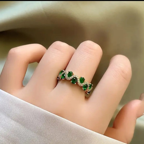 Luxurious Green Statement Ring