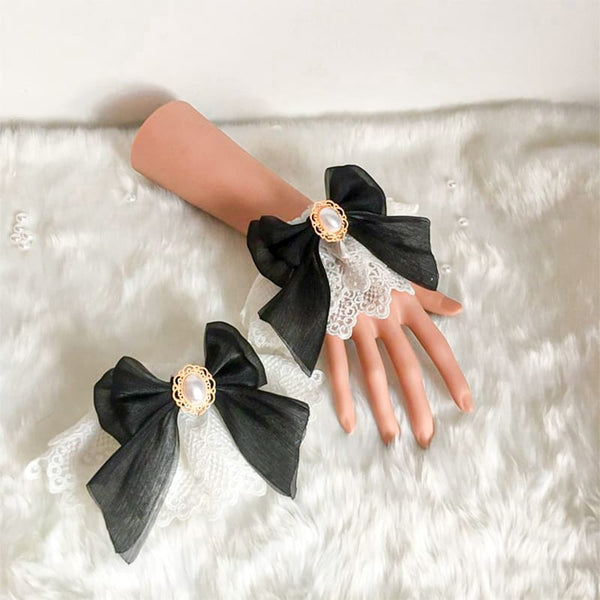 Lace Wrist Cuff (Black)